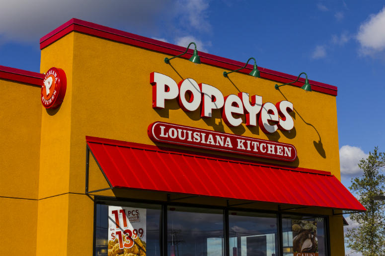 Popeyes Popeyes 24 karat gold champagne chicken.