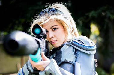 Hannah Ferguson as NOVA from Starcraft cosplay