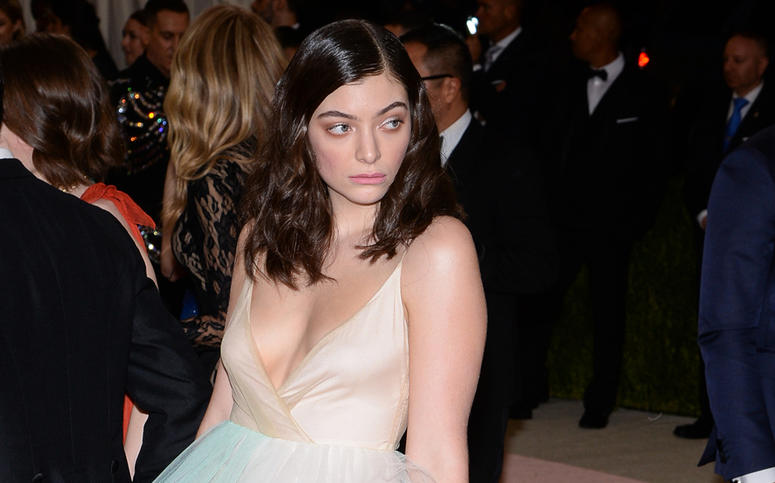 Lorde looking stunning! Lorde looking stunning!