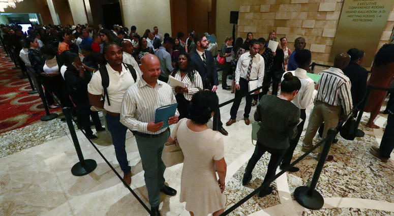 Line at job fair in Hollywood, Florida