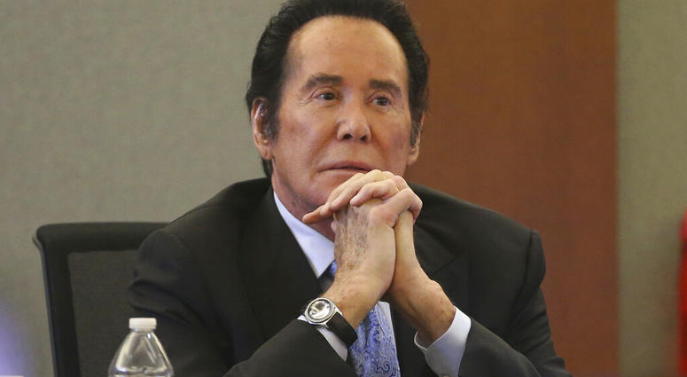 Wayne Newton takes the witness stand in the State of Nevada case against Weslie Martin, accused of burglarizing Newton's home. (Erik Verduzco/Las Vegas Review-Journal via AP) Wayne Newton takes the witness stand in the State of Nevada case against Weslie Martin, accused of burglarizing Newton's home. (Erik Verduzco/Las Vegas Review-Journal via AP)