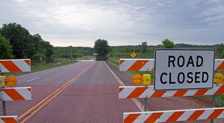 A road closed sign. (Dreamstime)