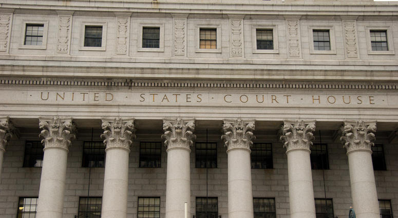 Pillars of the United States Court House, lower Manhattan, New York (Dreamstime)