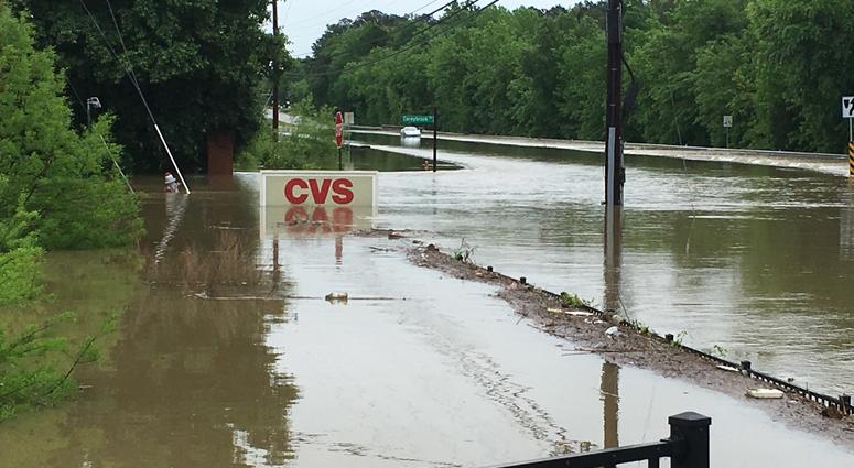Flooding on Patterson Ave and Careybrook Ave on May 18, 2018. (Matt Demlein, WRVA)