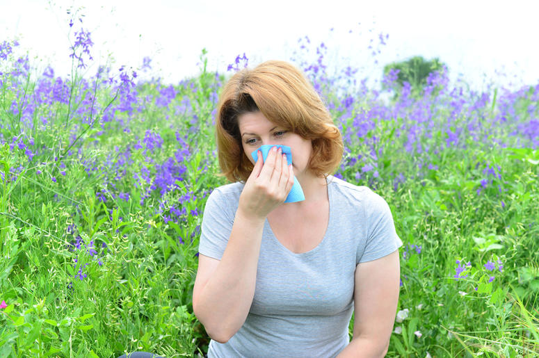 6 tips to managing allergies naturally. 6 tips to managing allergies naturally.