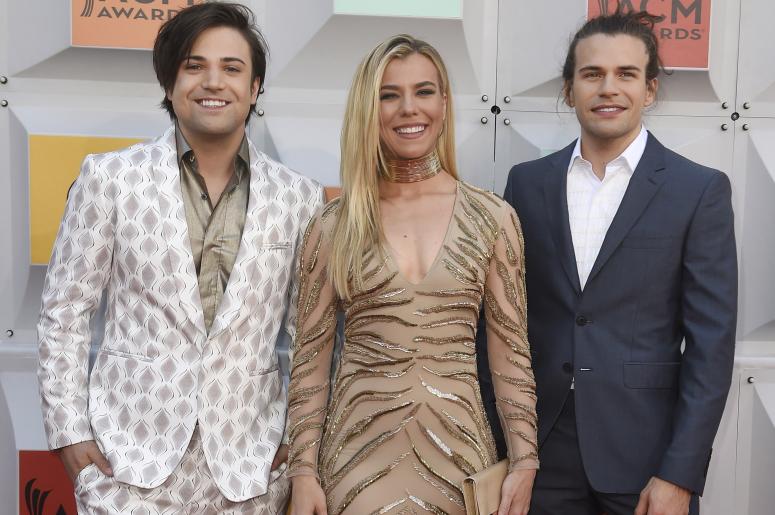 The Band Perry - 2016 ACM Awards The Band Perry - 2016 ACM Awards