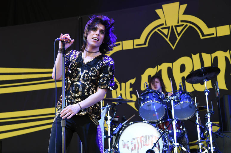Luke Spiller of The Struts performs at Coral Sky Amphitheater Luke Spiller of The Struts performs at Coral Sky Amphitheater
