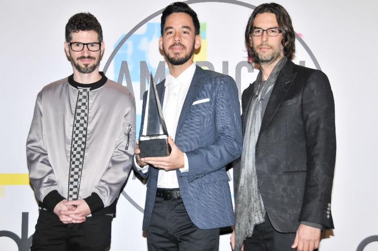 Brad Delson, Mike Shinoda and Rob Bourdon of Linkin Park at the 2017 American Music Awards Brad Delson, Mike Shinoda and Rob Bourdon of Linkin Park at the 2017 American Music Awards