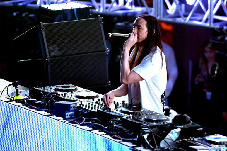 Steve Aoki LOS ANGELES, CA - MARCH 18: DJ Steve Aoki performs onstage during AMPLIFY 2017 presented by 97.1 AMP Radio at The Shrine Expo Hall on March 18, 2017 in Los Angeles, California.