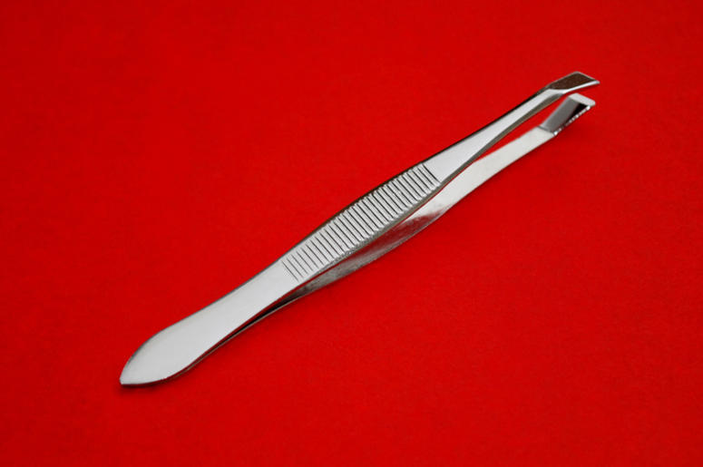 Tweezers