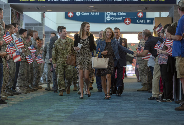 Chapman family departs for Medal of Honor ceremony