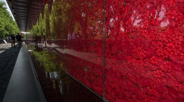The Poppy Memorial is a translucent structure that measures 133 feet long, 8 1/2 feet tall and is filled with more than 645,000 poppy flowers — honoring every man and woman that gave their life in service of our nation since World War I. The Poppy Wall of Honor memorial will return to Washington DC for Memorial Day 2019