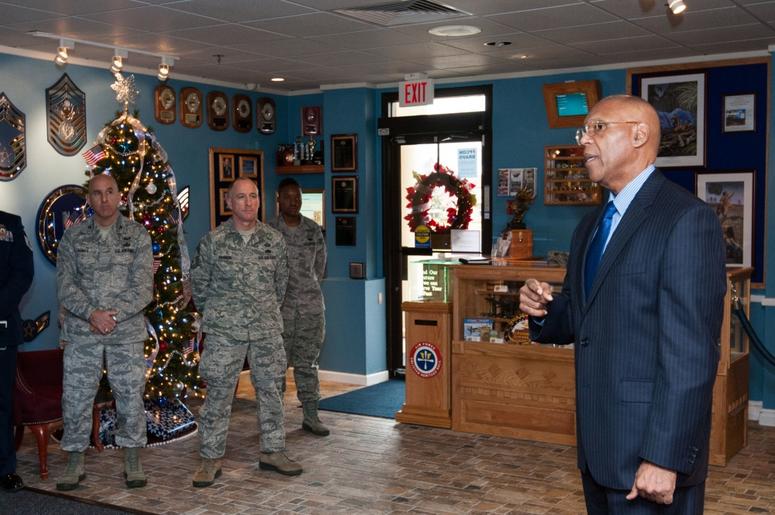 Maxwell AFB, Ala. - The Air Force Enlisted Heritage Research Institute honors retired Gen Larry O. Spencer, former Vice Chief of Staff, USAF, by inducting him into the Enlisted Heritage Hall Wall of Achievers, Dec. 17, 2015