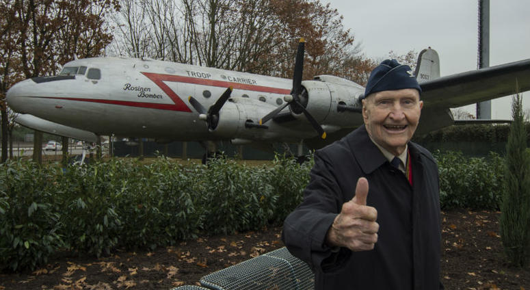 Gail Halvorsen, known as the Candy Bomber, was honored in Berlin. Berlin Airlift Candy Bomber has baseball field named in his honor.