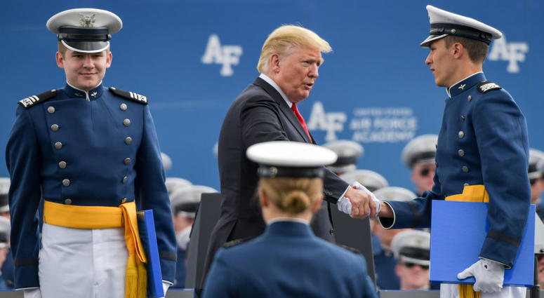 Air Force Graduation >> I M Staying For 1 000 Okay Trump Shakes Every Hand At Air Force Air Force Graduation >> I M Staying For 1 000 Okay Trump Shakes Every Hand At Air Force