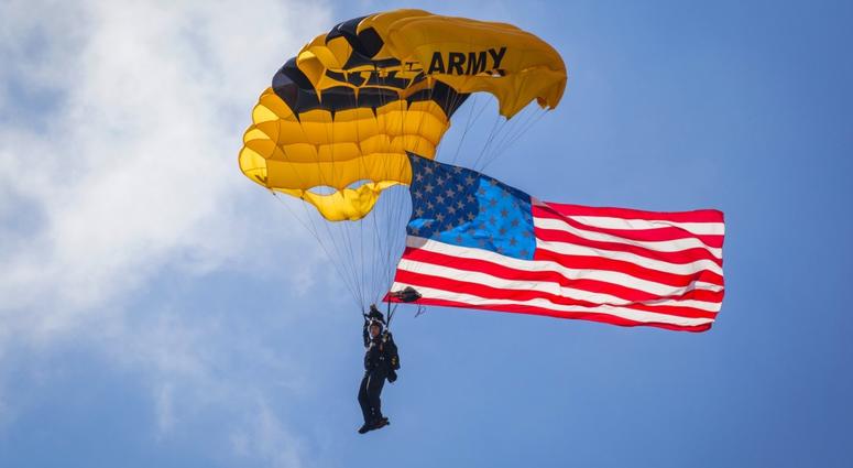 Three soldiers assigned to the Army's Golden Knights parachute team are hospitalized in Florida.
