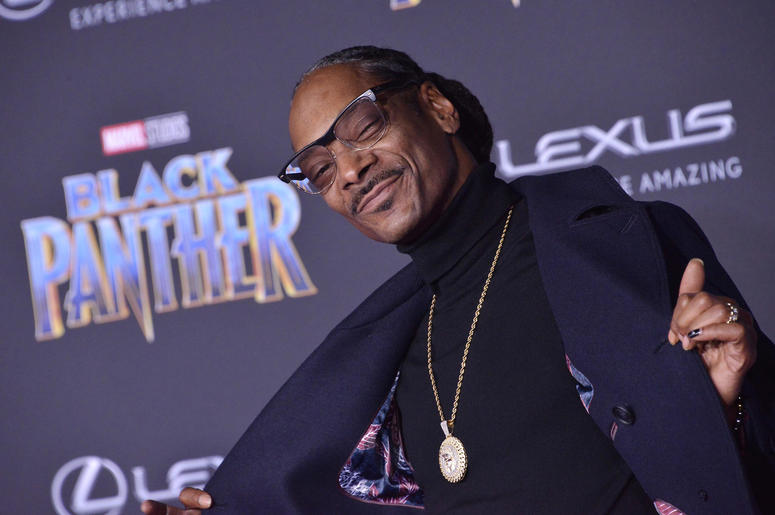 Snoop Dogg arrives at the Marvel Studios' "Black Panther" Los Angeles Snoop Dogg arrives at the Marvel Studios' "Black Panther" Los Angeles