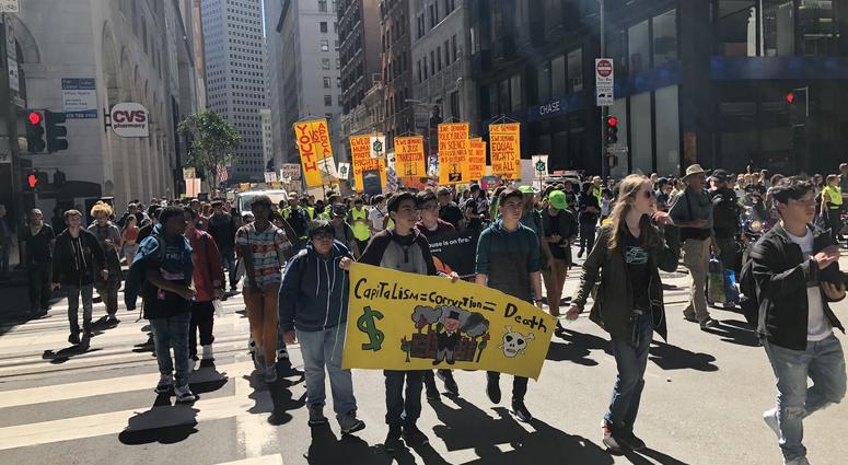 Demonstrators gather in downtown San Francisco for climate change protest Tens of thousands of Bay Area youth participate in global day of action on climate change