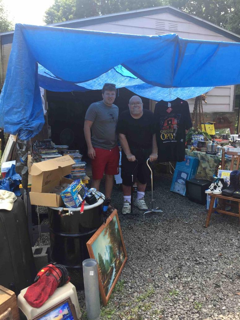 Vet Dying Of Cancer Holds Yard Sale To Raise Money For His Own Funeral Vet Dying Of Cancer Holds Yard Sale To Raise Money For His Own Funeral