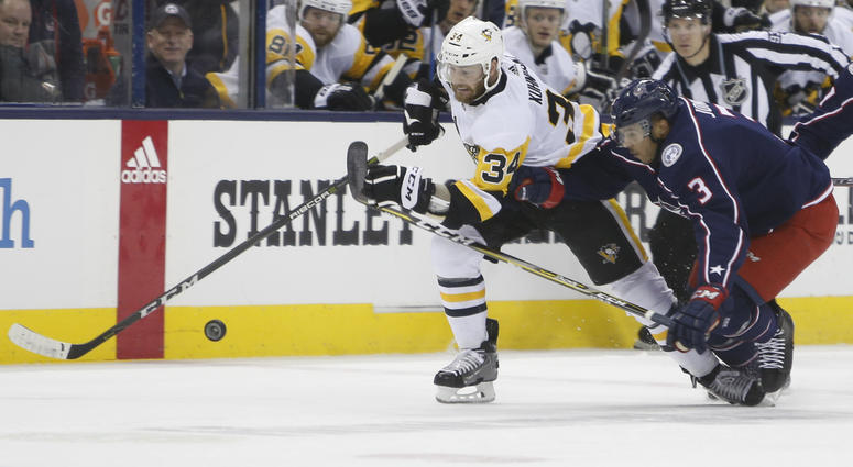 Pittsburgh Penguins' Tom Kuhnhackl Pittsburgh Penguins' Tom Kuhnhackl