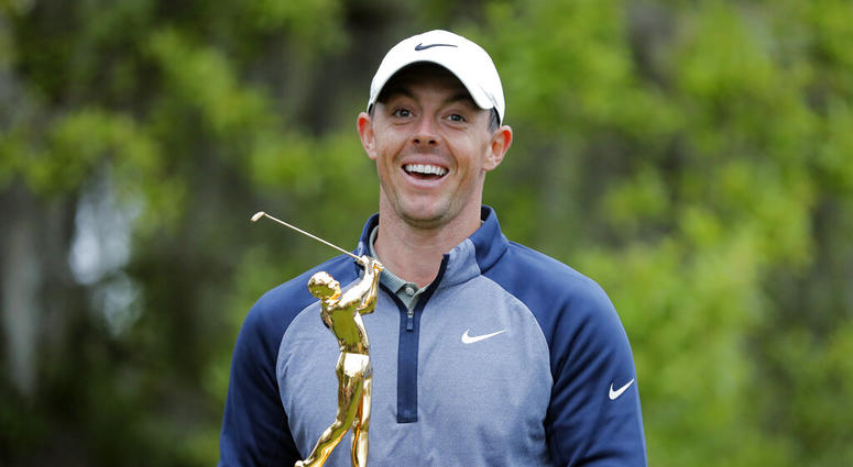 Rory McIlroy posa con el trofeo después de conquistar el Players, el domingo 17 de marzo de 2019, en Ponte Vedra Beach, Florida Rory McIlroy posa con el trofeo después de conquistar el Players, el domingo 17 de marzo de 2019, en Ponte Vedra Beach, Florida