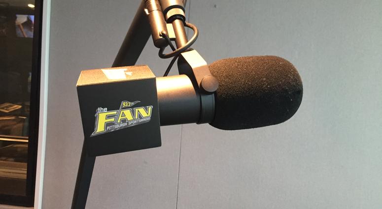 The Fan mic flag when it doesn't fall off an hit Zeise in the knee