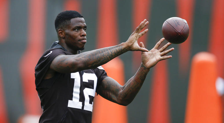 Cleveland Browns wide receiver Josh Gordon warms up during the team's organized team activity at its NFL football training facility, in Berea, Ohio. Grordon, who has been suspended numerous times by the NFL for drug violations, announced on Twitter that DO NOT USE