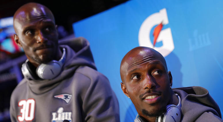 New England Patriots' Jason McCourty and Devin McCourty New England Patriots' Jason McCourty and Devin McCourty