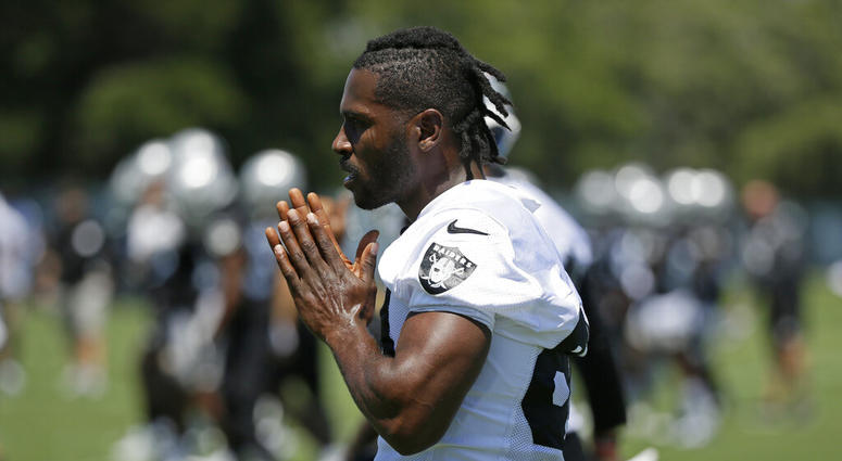 Oakland Raiders wide receiver Antonio Brown Oakland Raiders wide receiver Antonio Brown
