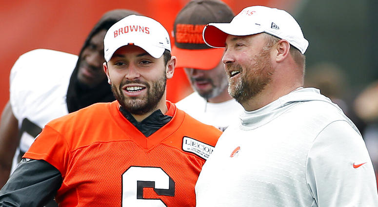 Cleveland Browns quarterback Baker Mayfield (6) talks with head coach Freddie Kitchens Cleveland Browns quarterback Baker Mayfield (6) talks with head coach Freddie Kitchens