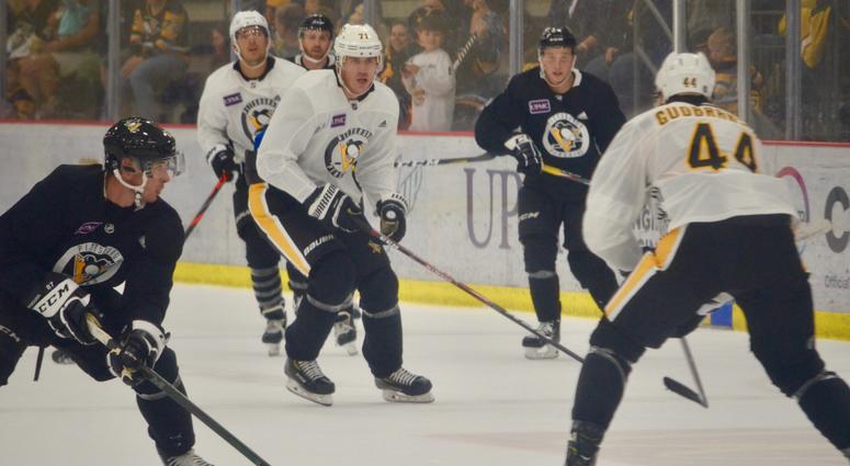 Penguins center Evgeni Malkin at training camp in 2019