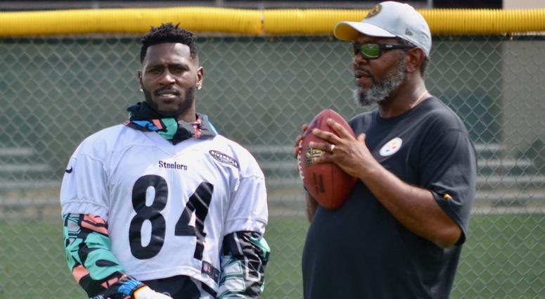 Steelers WR Antonio Brown and WR Coach Darryl Drake in 2018