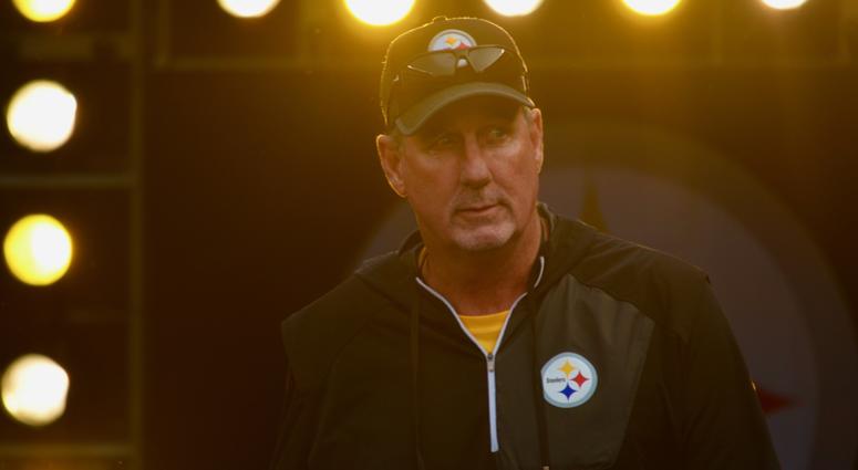 Steelers defensive coordinator Keith Butler at Heinz Field in August 2018