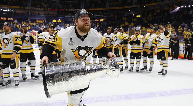 Pittsburgh Penguins' Phil Kessel Pittsburgh Penguins' Phil Kessel