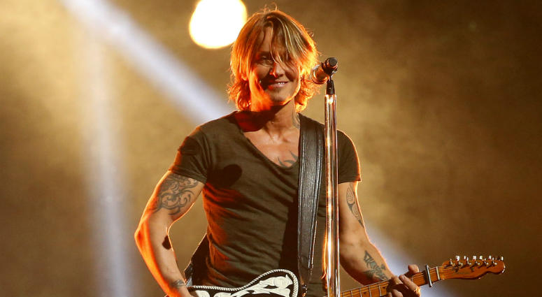 Keith Urban appears on the 52nd Annual CMA Awards Keith Urban appears on the 52nd Annual CMA Awards