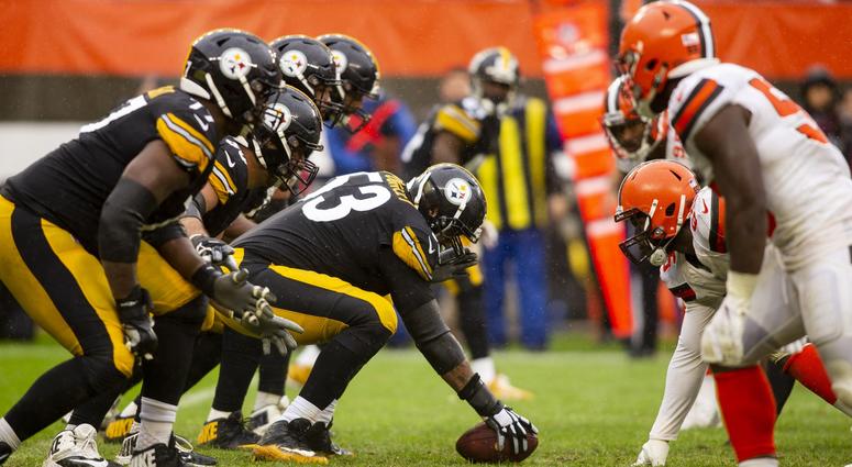 Pittsburgh Steelers center Maurkice Pouncey (53) holds the ball at the line of scrimmage against the Cleveland Browns during the fourth quarter at FirstEnergy Stadium.