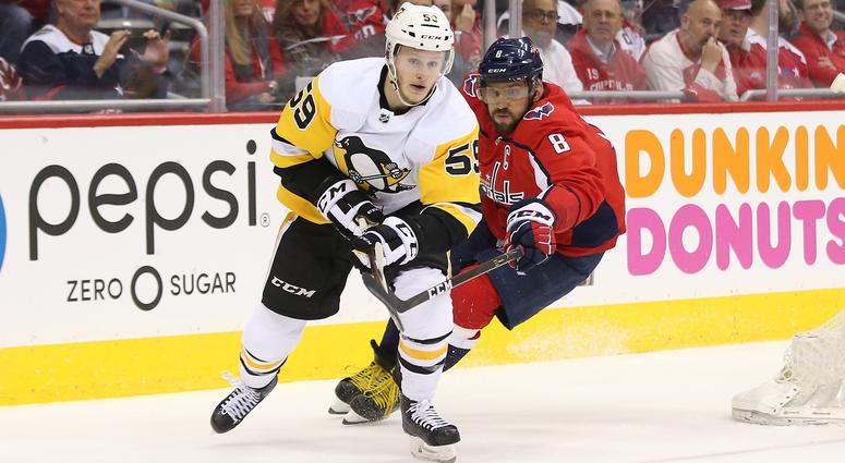 Pittsburgh Penguins center Jake Guentzel Pittsburgh Penguins center Jake Guentzel
