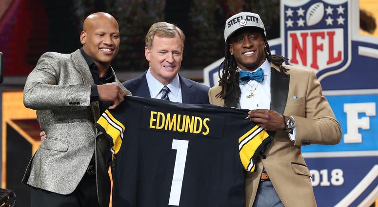 Pittsburgh Steelers linebacker Ryan Shazier with NFL commissioner Roger Goodell hold up the twenty eighth pick Terrell Edmunds for the Pittsburgh Steelers Roger Goodell