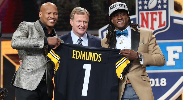 Ryan Shazier with Terrell Edmunds and Roger Goodell Ryan Shazier with Terrell Edmunds and Roger Goodell