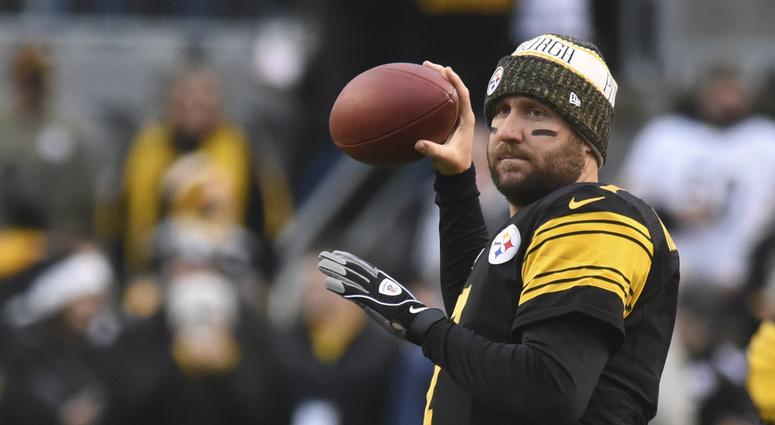 Ben Roethlisberger practices before the Steelers face the Patriots at Heinz Field