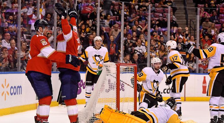 Florida Panthers center Colton Sceviour (7) celebrates his goal against the Pittsburgh Penguins