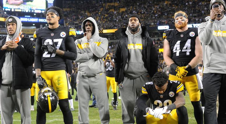 The Pittsburgh Steelers defeated the Cincinnati Bengals 16-13 but stayed on the field to watch the Ravens and Browns game on the big screen at Heinz Field.