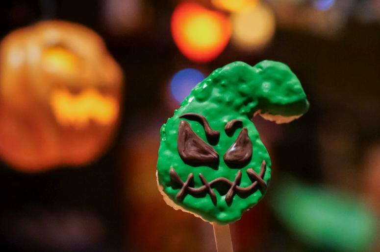 Oogie Boogie-Inspired Rice Crisped Treat Oogie Boogie-Inspired Rice Crisped Treat