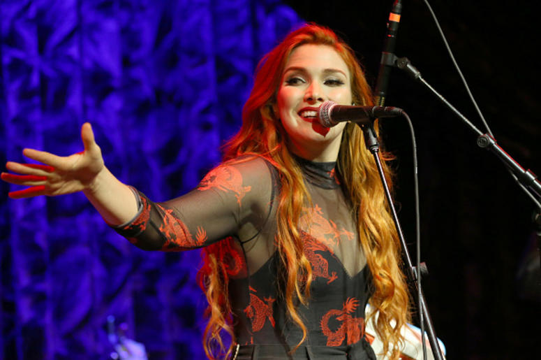 Caylee Hammack Plans To Learn From Dierks Bentley 95 1
