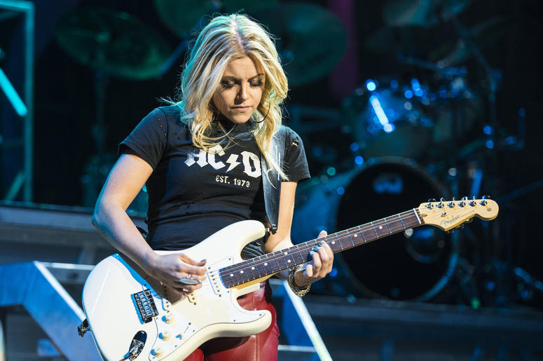 LIndsay Ell LIndsay Ell