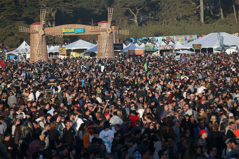 Outside Lands Music and Arts Festival A view of the crowd at the Land's End stage during day one of the Outside Lands music festival at Golden Gate Park on August 8, 2014. The festival runs through Sunday. (Photo by Jane Tyska/Bay Area News Group/MCT/Sipa USA)