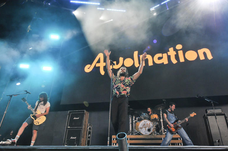 AWOLNATION at ALT 105.3 BFD 2018 AWOLNATION at ALT 105.3 BFD 2018