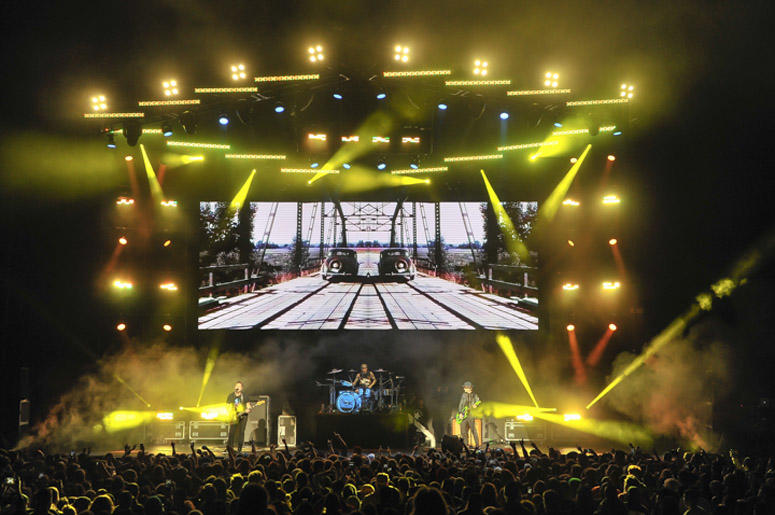 blink-182 at ALT 105.3 BFD 2018 blink-182 at ALT 105.3 BFD 2018