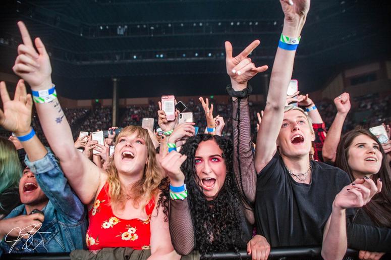 The 1975 At The Bill Graham Civic Auditorium The 1975 At The Bill Graham Civic Auditorium