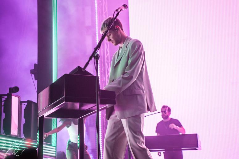 The 1975 At The Bill Graham Civic Auditorium The 1975 At The Bill Graham Civic Auditorium